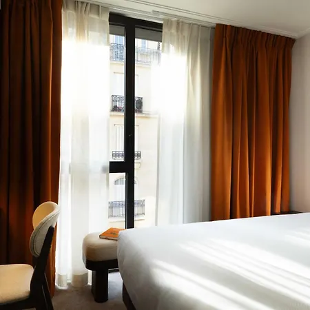 Belinda & 4* Parigi