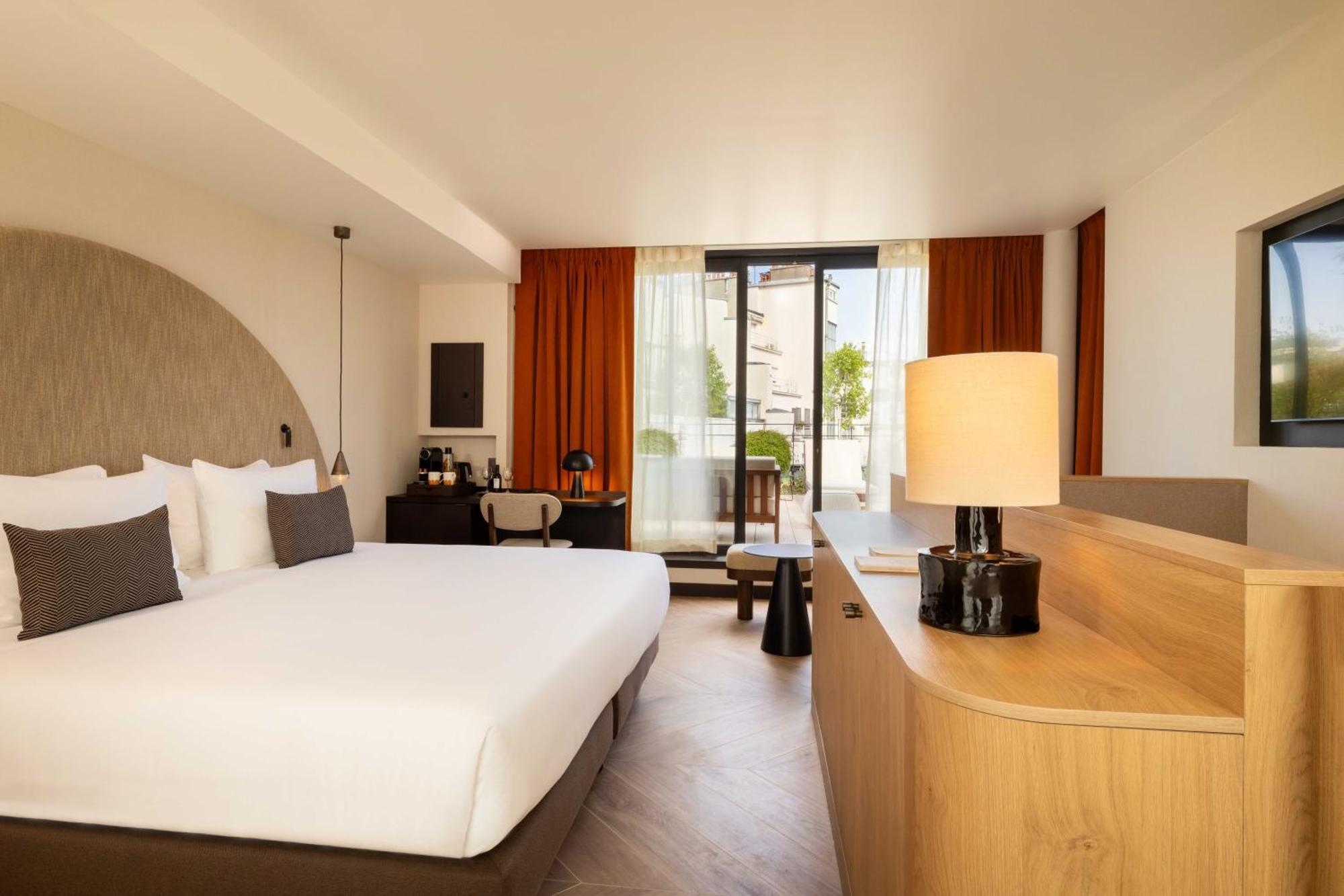 Belinda & Hotel Parigi