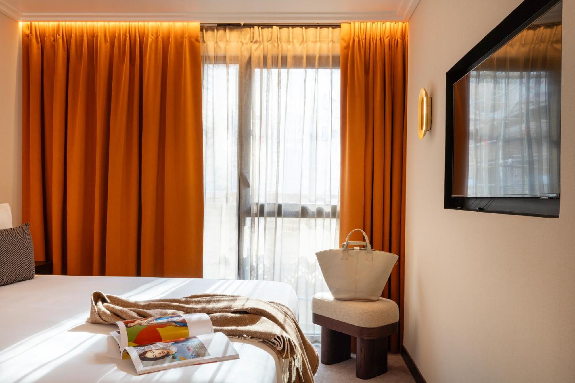 Belinda & Hotel Paris