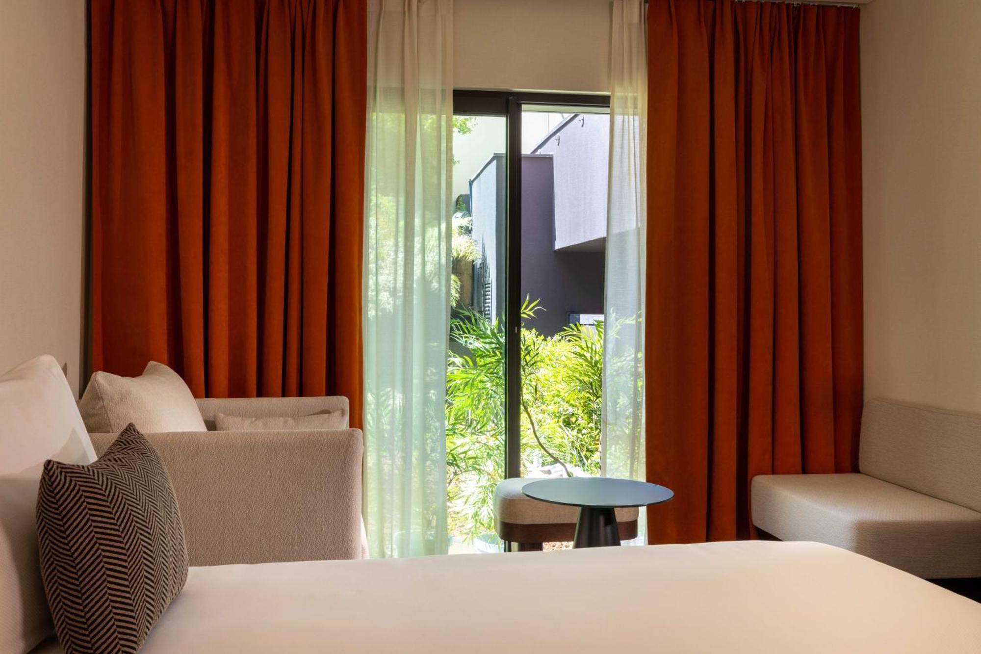 Belinda & Hotel Paris